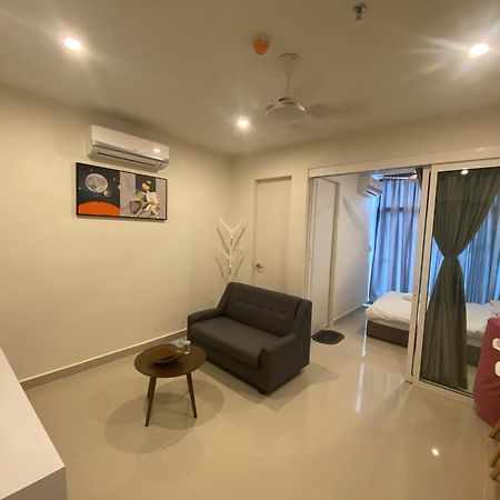 Kota Kinabalu City The Shore - Lucky 7 Homestay Екстер'єр фото
