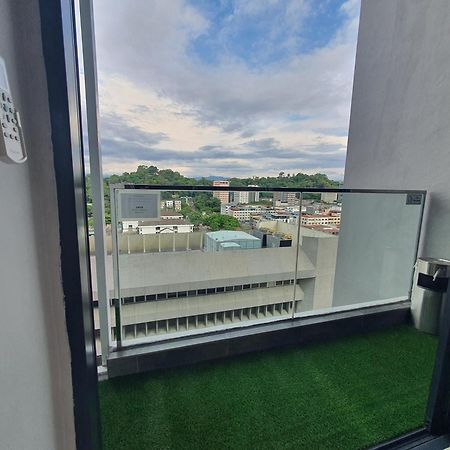 Kota Kinabalu City The Shore - Lucky 7 Homestay Екстер'єр фото