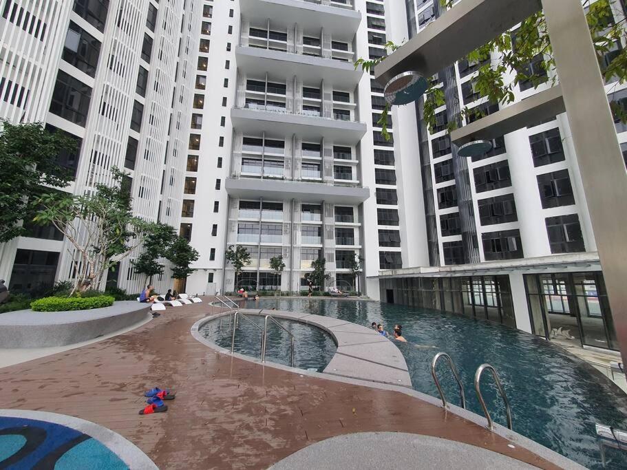 Kota Kinabalu City The Shore - Lucky 7 Homestay Екстер'єр фото