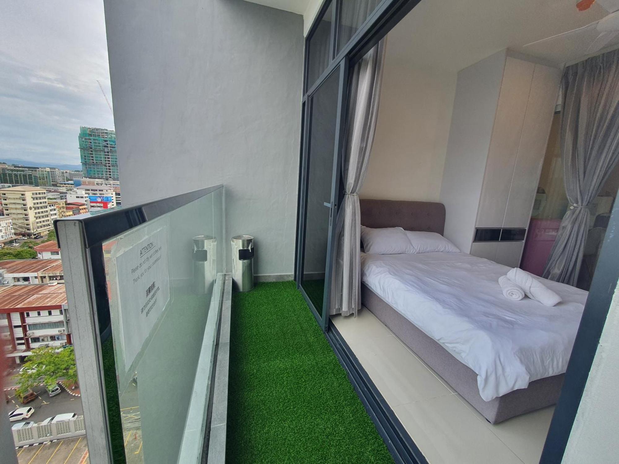 Kota Kinabalu City The Shore - Lucky 7 Homestay Екстер'єр фото